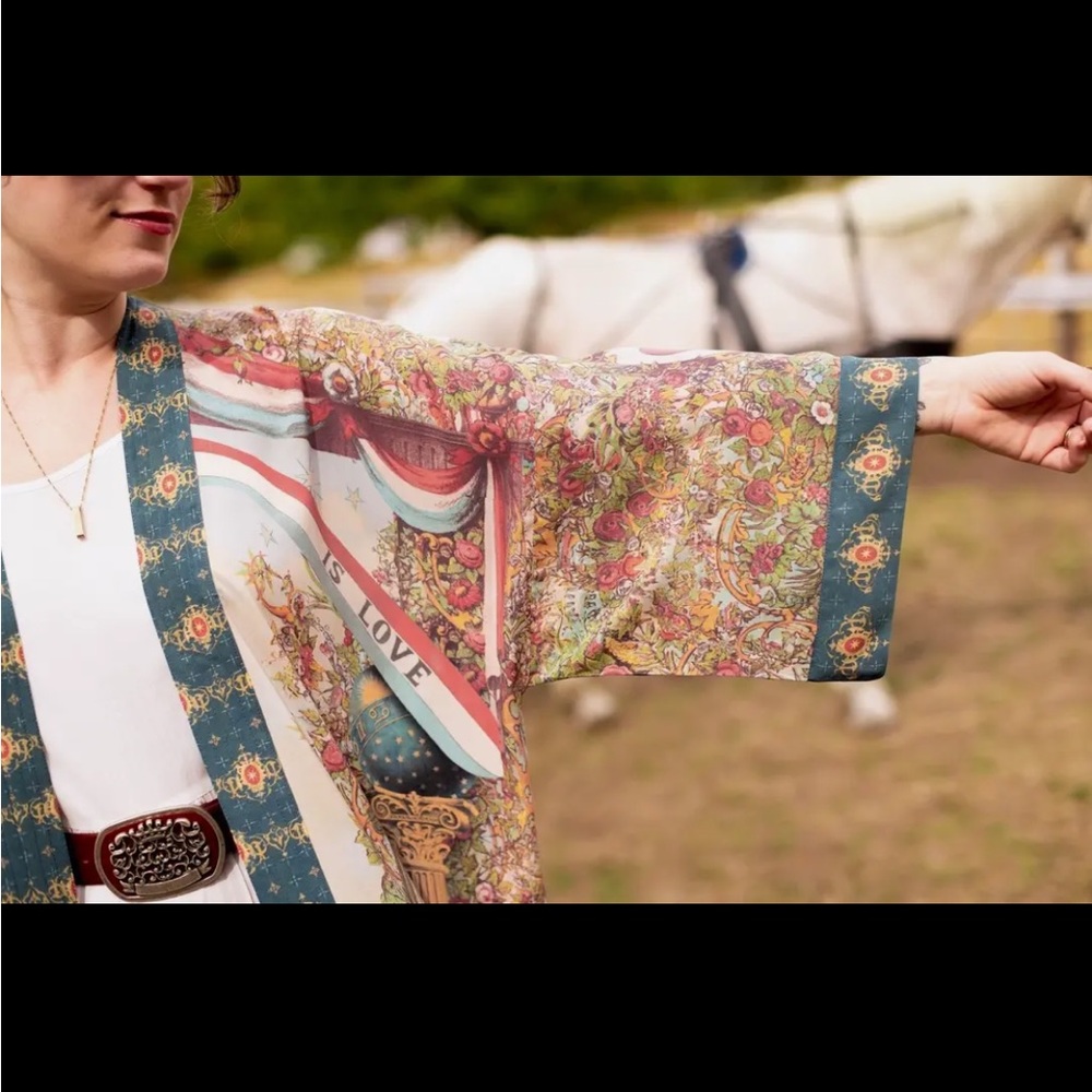 LOVE REVOLUTION OPERA DUSTER FULL LENGTH by Market of Stars Kimono robe w/ belt - Picture 13 of 16
